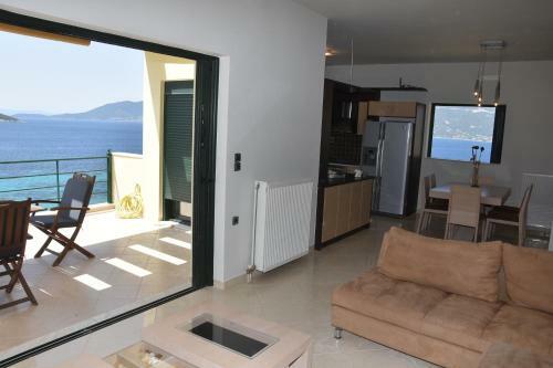 Megali Ammos Maisonette & Studio