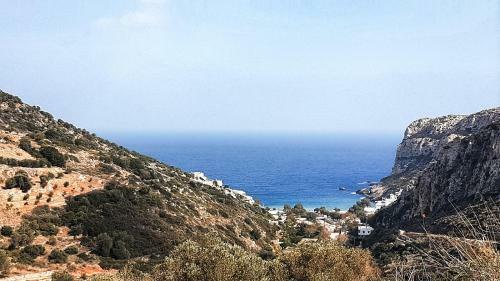 Lionas Seaside Retreat