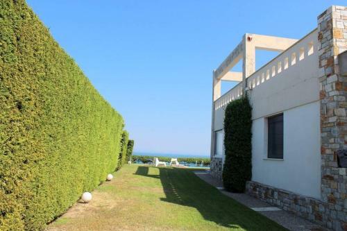 Elikon Luxury Villa