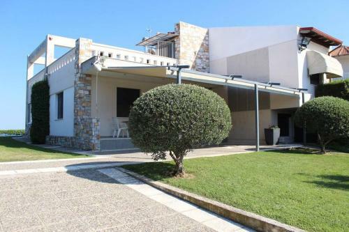 Elikon Luxury Villa