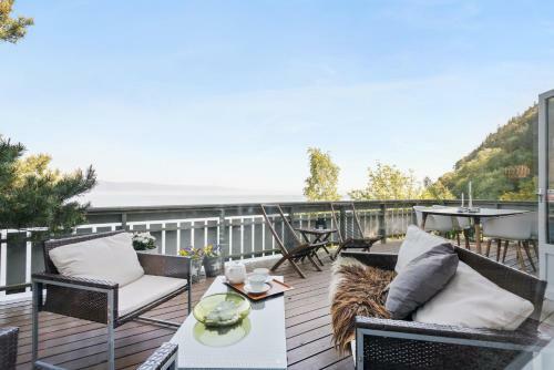 Private House & Bungalow By The Sea