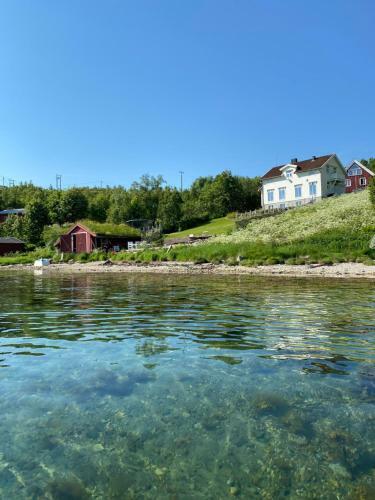 Kr�marvika Lodge