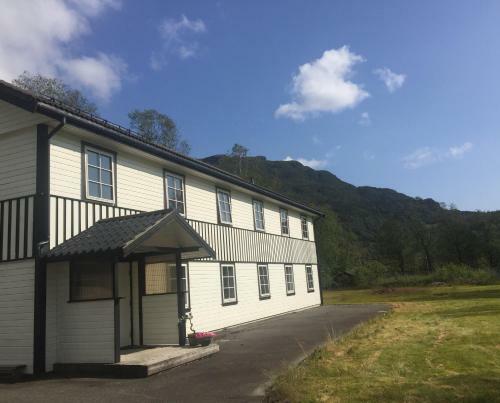 Hostal Vikedal Relax Center