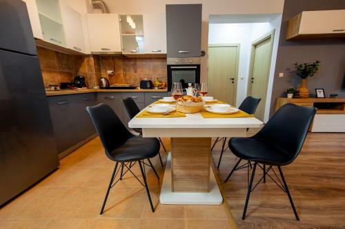 Apartamento Home & Garden With Spectacular View