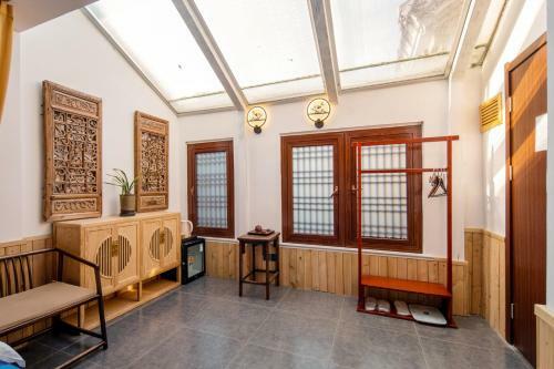 Floral Hotel Rizhao Xiuwenzhai Inn