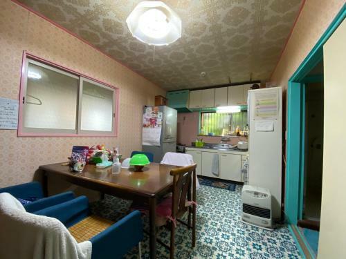 Hostal ???,???,??201???1-4?,1-4 Guests