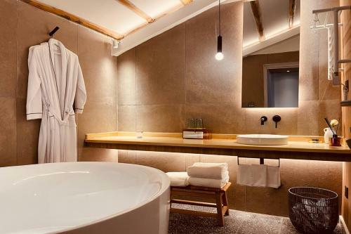 Hotel ????????