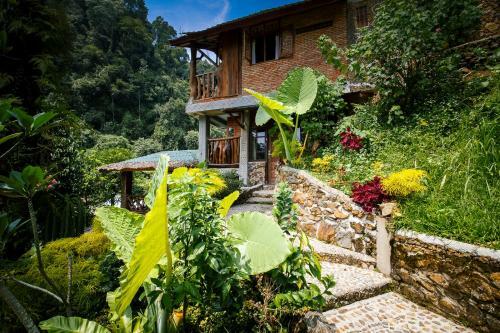 Lodge Garden Inn
