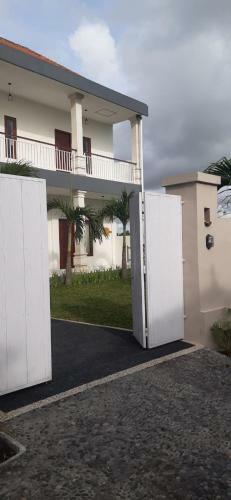 Hostal 7l Guest House