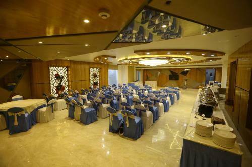 Hotel Gurveer Royal