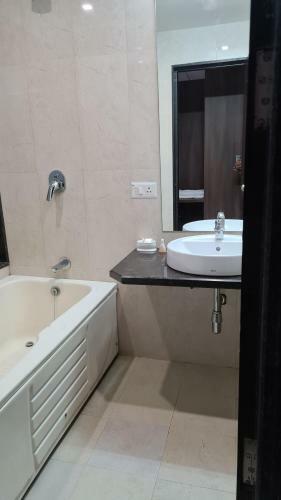 Hotel Aryaan Resort
