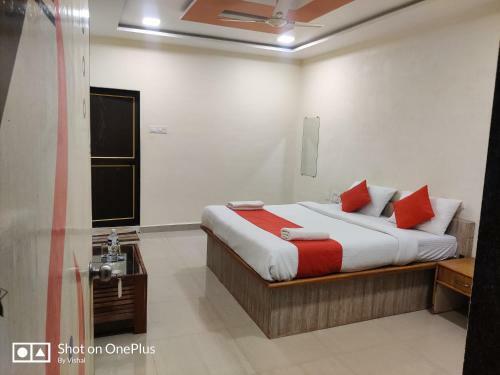 Hotel Treebo Trip Navratna