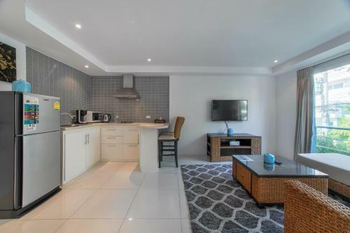 1 Bdr Apartment On The Hill Near Kata Beach