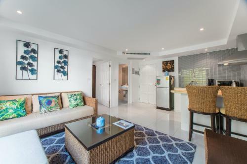 1 Bdr Apartment On The Hill Near Kata Beach