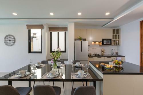 Twin Villas Seaview Kata