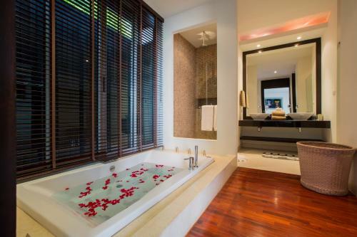 Kata Gardens Beach Apartment