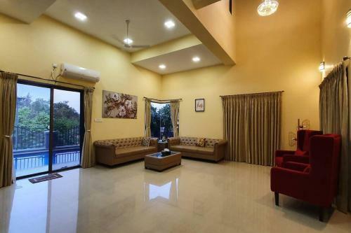 Cozy Villa With Temperature Control Swimming Pool