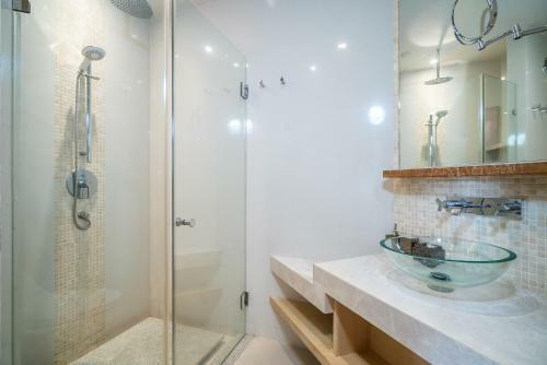 Apartamento Bangtao Beach Front By Lofty
