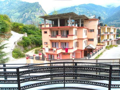 Shashwat Homestay With Garden View