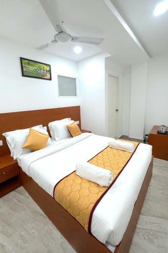 Hotel K11 Express - Opp Express Avenue