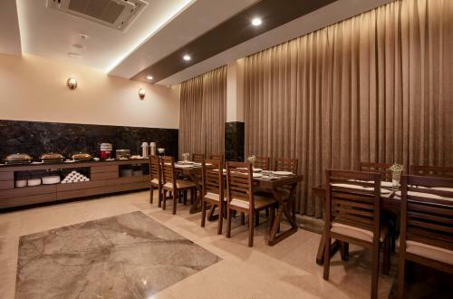 Hotel The Madras Grand
