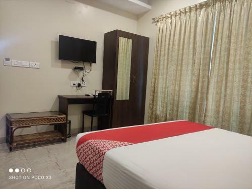 Cute Orange Service Apartments