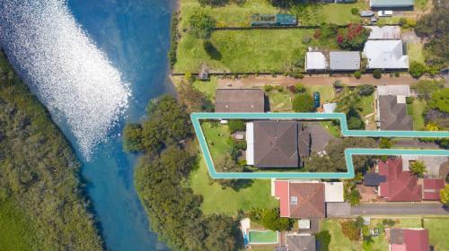 Woy Woy Riverside Private Exclusive Holiday Home