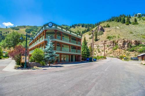 Hotel The Green Bridge Inn