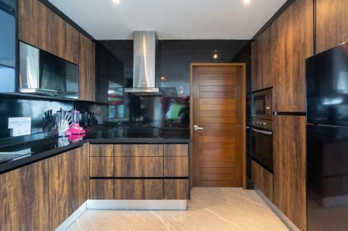 Luxury Villa 8 Bedroom In Patong Beach Villa Infinity
