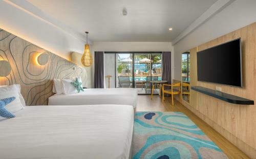 Liv Hotel Phuket Patong Beachfront - Sha Extra Plus