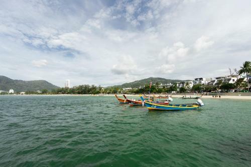 Liv Hotel Phuket Patong Beachfront - Sha Extra Plus