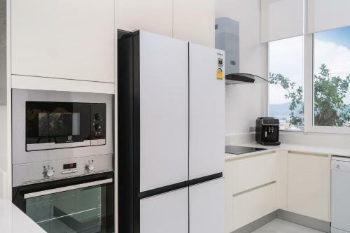 Villa Skyline Patong New Modern Seaview+gym+sauna+pool Villa
