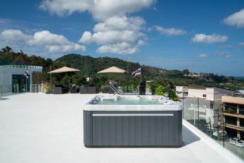 Villa Skyline Patong New Modern Seaview+gym+sauna+pool Villa