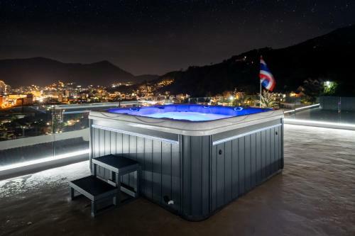 Villa Skyline Patong New Modern Seaview+gym+sauna+pool Villa