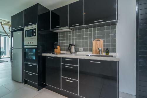 Twin Sands Apartments By Lofty