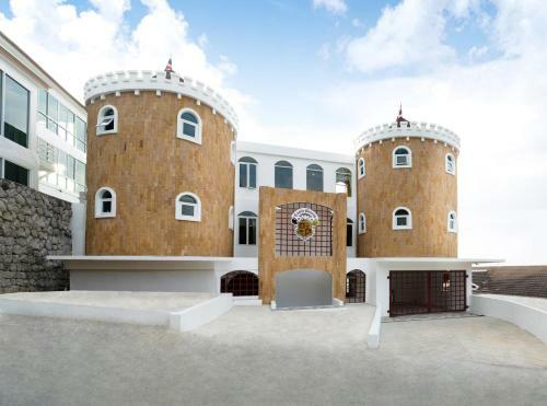Exclusive Castle Villa With Two Pools+gym+cinema Patong