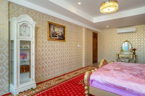 Exclusive Castle Villa With Two Pools+gym+cinema Patong