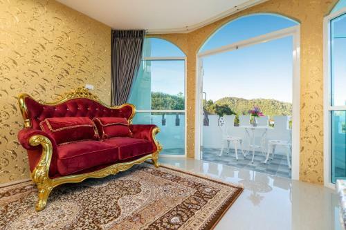 Exclusive Castle Villa With Two Pools+gym+cinema Patong