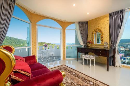 Exclusive Castle Villa With Two Pools+gym+cinema Patong