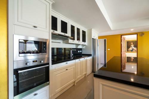 Exclusive Castle Villa With Two Pools+gym+cinema Patong