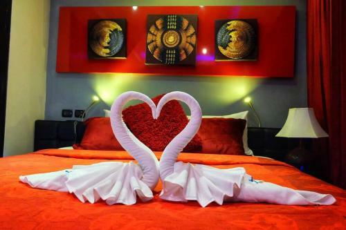 Best 2 Bedroom Apartment 2min Walk To Patong Beach