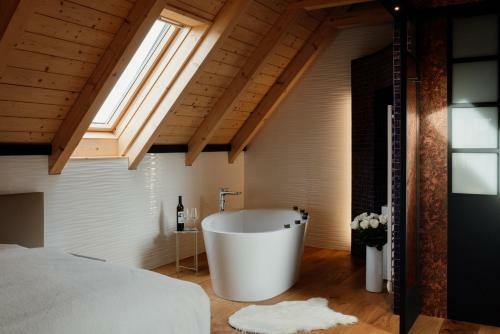 Living & Relax Resorts