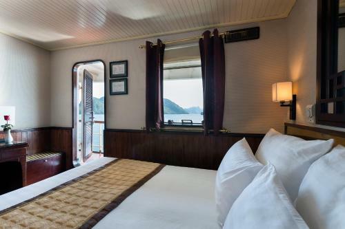 Emeraude Classic Cruises