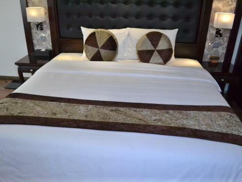 City Bay Palace Hotel