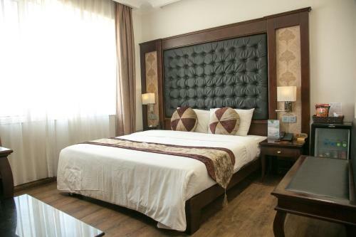 City Bay Palace Hotel