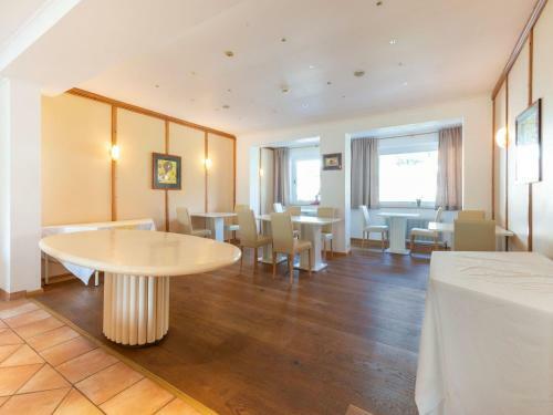Amazing Apartment In S�ll With A Terrace