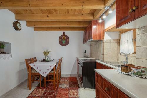 Apartamento Archontiko Rapti Stone Traditional House