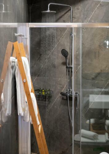 Stoa Luxury House With Unique Jacuzzi Room