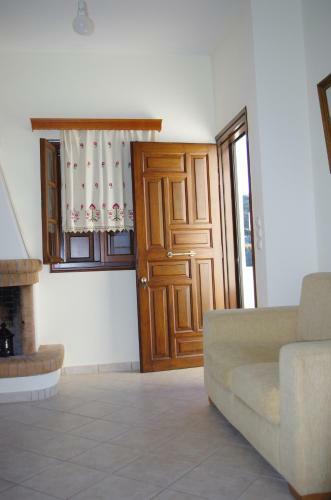 Limnes Home