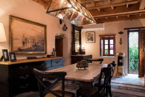 Villa Casa Felicia-the Castle Mansion